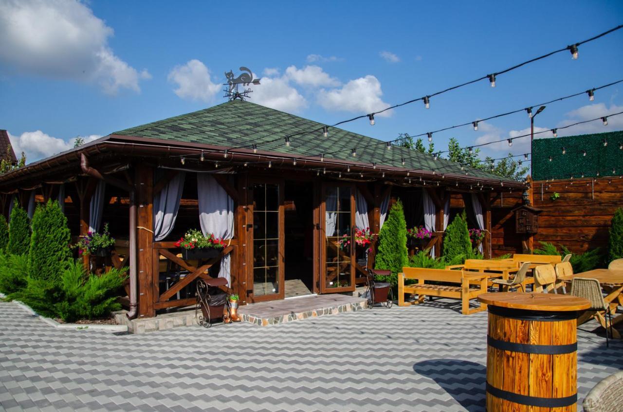 Relax Complex Hotel Boryspilʼ Exterior foto