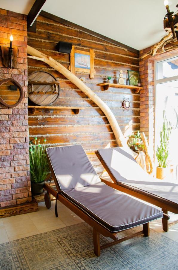 Relax Complex Hotel Boryspilʼ Exterior foto